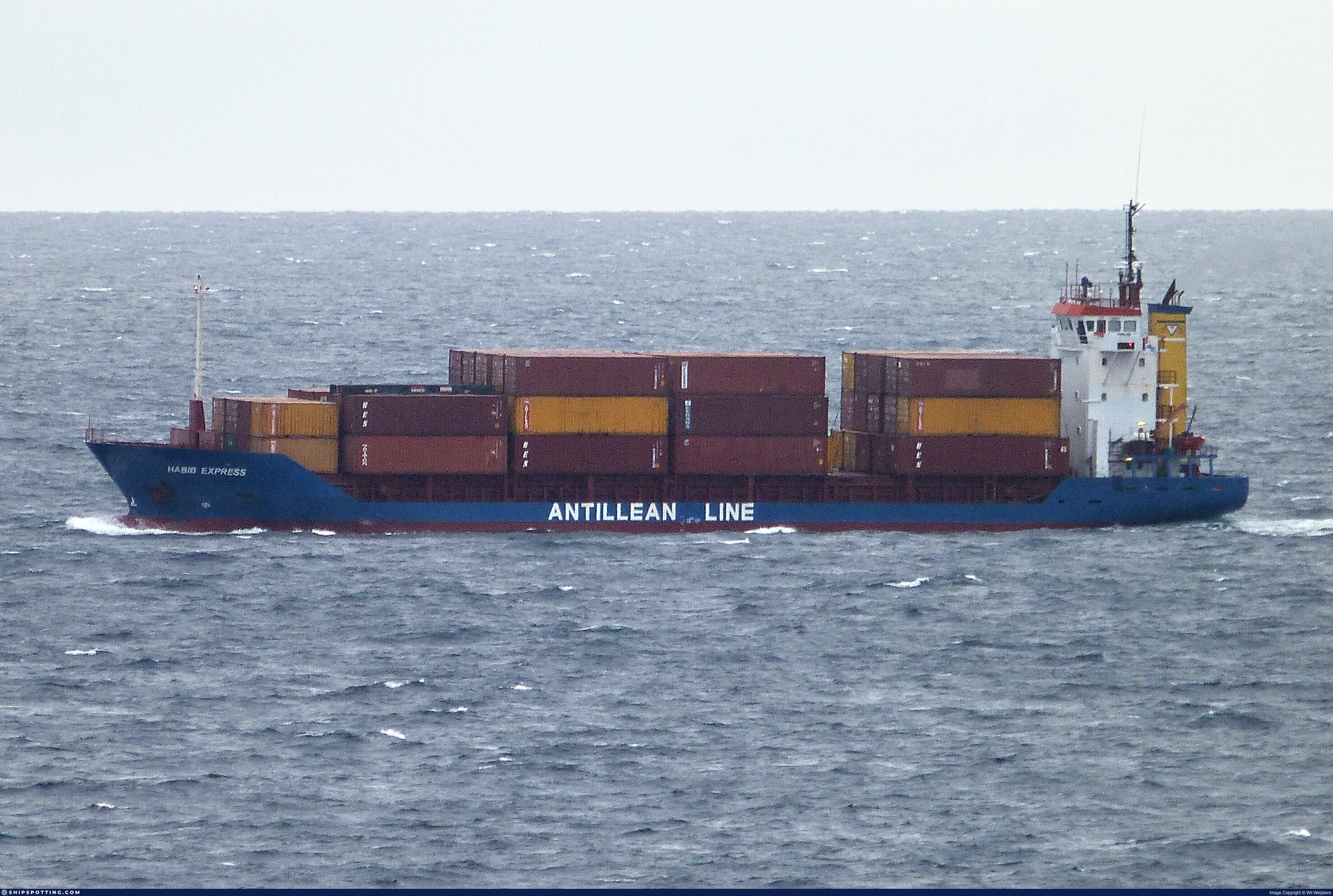Habib Express vessel seen from the right