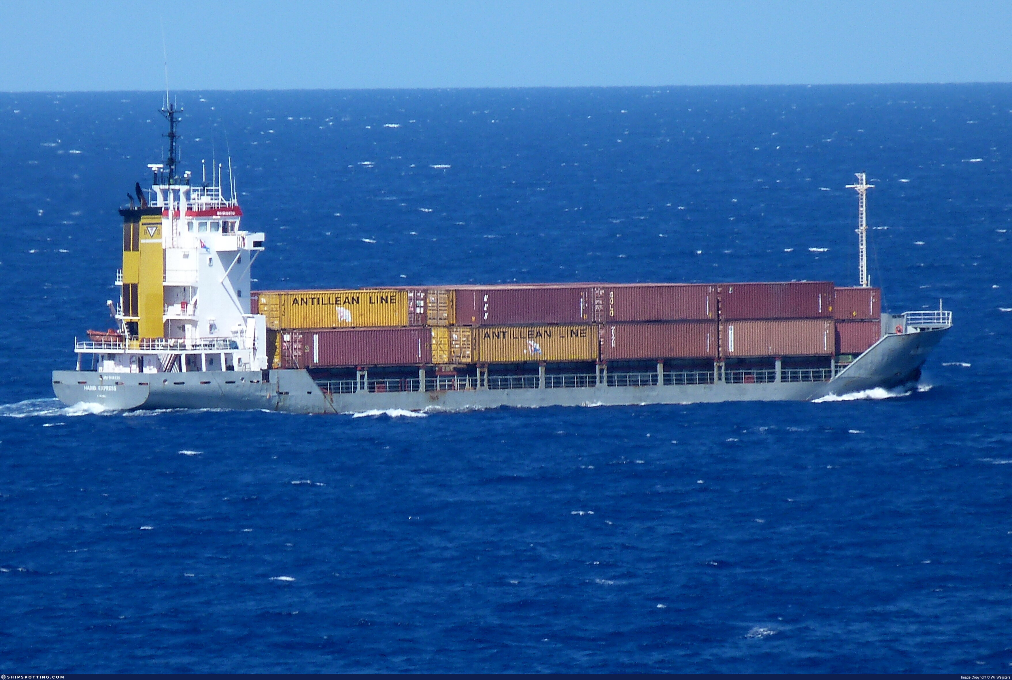 Habib Express vessel seen from the left